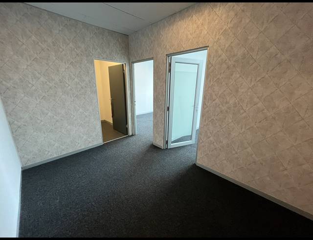 339M² OFFICE TO LET IN FORESHORE